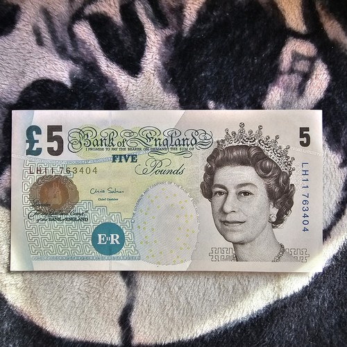 Old five pound note mint - old,