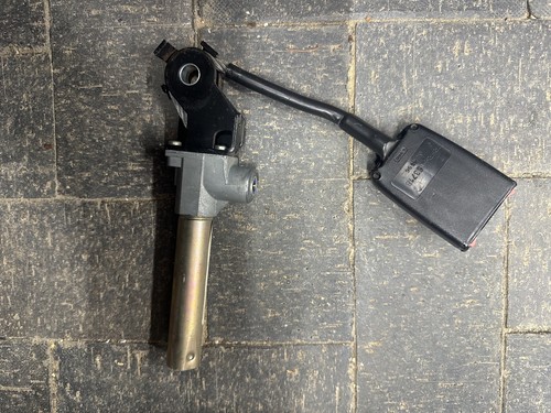 Renault clio mk1 seatbelt - renault,