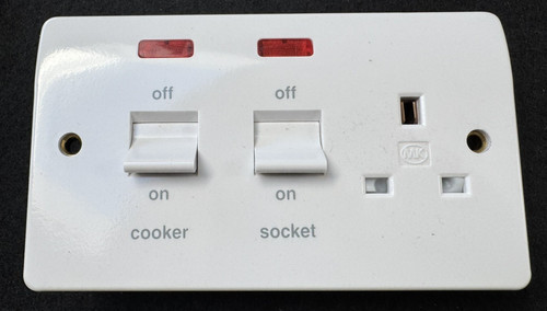 K5061whi amp double pole - mk,