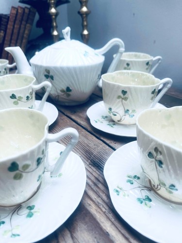 Belleek shamrock harp - , tea