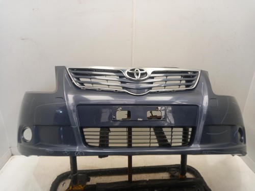 Toyota avensis front bumper - front,