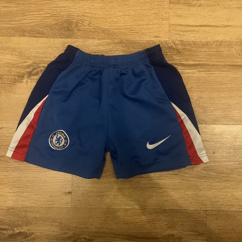 Chelsea years football kit - 6-7,