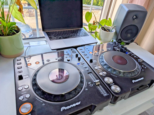 2 x pioneer dj - ⭐️⭐️,
