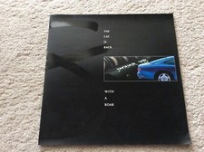 JAGUAR XK8 THE CAT IS BACK WITH A ROAR ! COUPE CONVERTIBLE Brochure AJ-V8