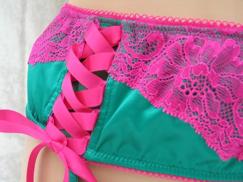 Suspender belt size 12 - belt,