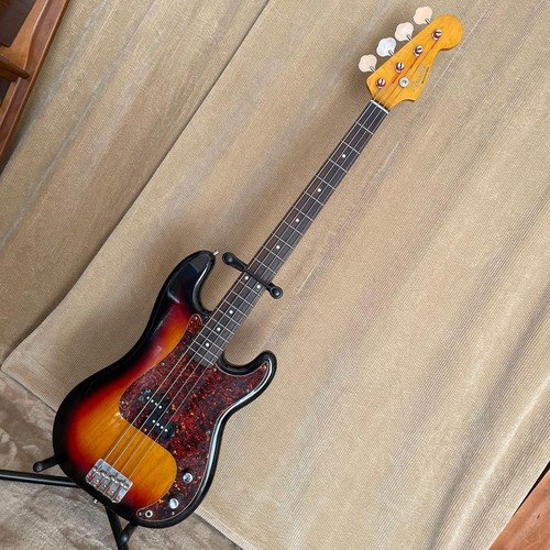 Fender precision - fender,