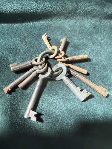 Job lot vintage metal skeleton - lot,