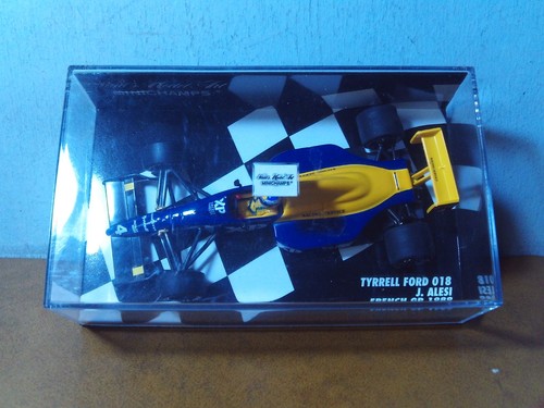 Minichamps 400 890004 - 1/43,