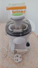 Working compact juicer
