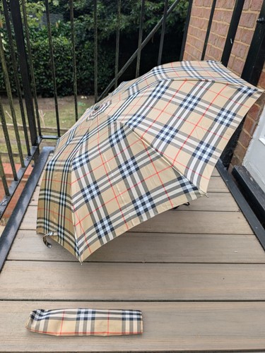 Early 2000s vintage - early, burberry