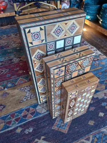 Set thre backgammon chest - thre,