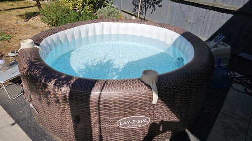 Lay spa moritz hot tub - lay-z-spa, st