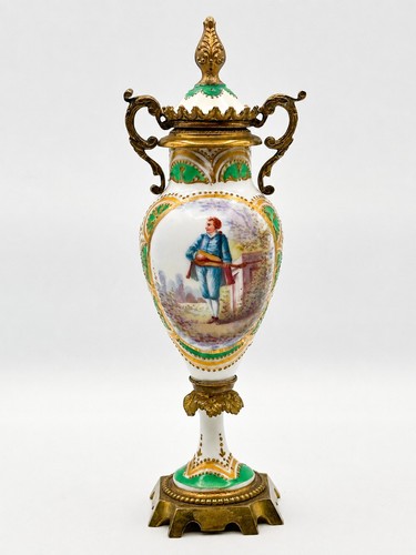 Sevres style hand - style,