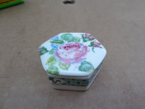 Small ceramic pill trinket - small, pill/trinket