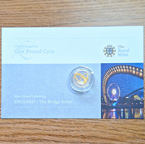 Royal mint one pound 1 - uk,