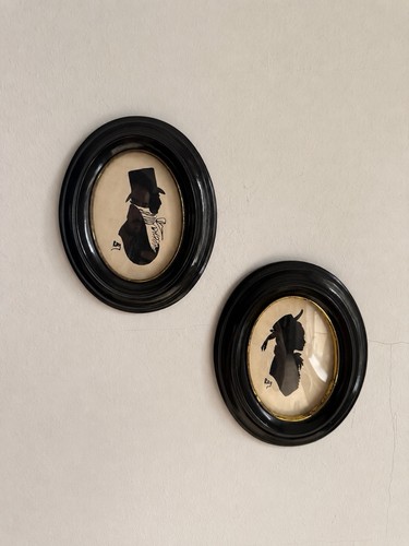 Pair vintage silhouettes - pair,