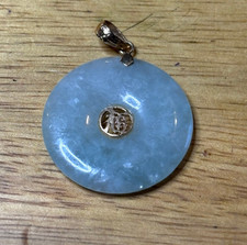 14 Carat Gold Jade Pendant NO RESERVE