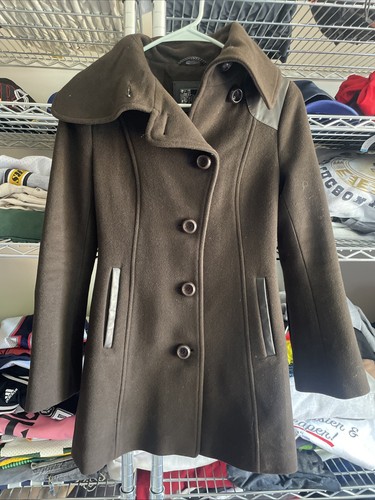 Rare canada beautiful mackage - rare,