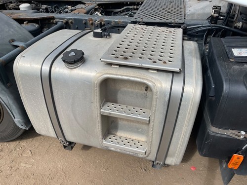 Iveco stralis fuel tank