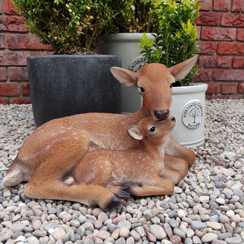 Vivid arts deer with fawn - -,