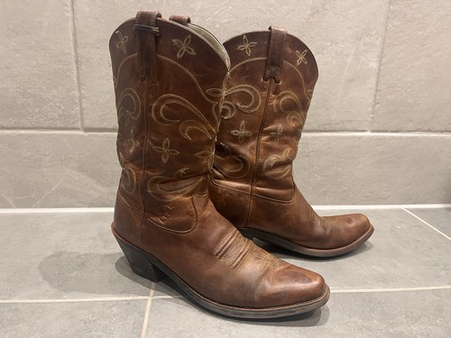 Vintage ariat cowboy - ariat, boots