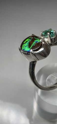 Natural teardrop boulder - boulder, opal
