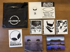 ULTRA RARE IRON MAIDEN/BRUCE DICKINSON “ALIEN DETECTOR KIT” 10 ITEMS 2 CD'S 1996