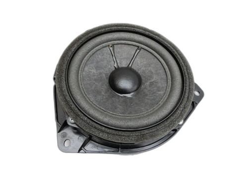Loudspeaker right rear mark - loudspeaker,