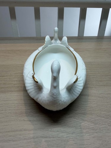 Royal doulton ambassador swan - royal,