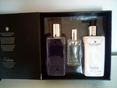 Brand new pecksniffs gift - , set