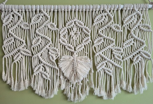 Large macrame wall hanging - large,