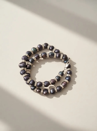 Black peacock pearl necklace - pearl,