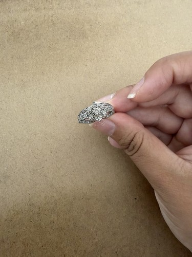 9ct white gold round - round,