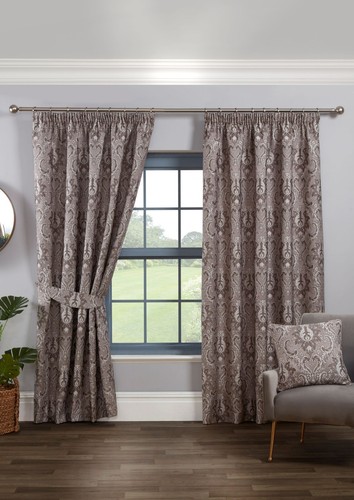 Pencil pleat curtains - 3",