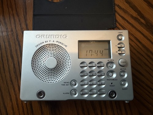 Grundig world band receiver - band,