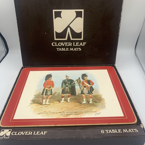 Vintage cloverleaf table - , 6