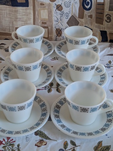 Vintage jaj pyrex cups - cups, and