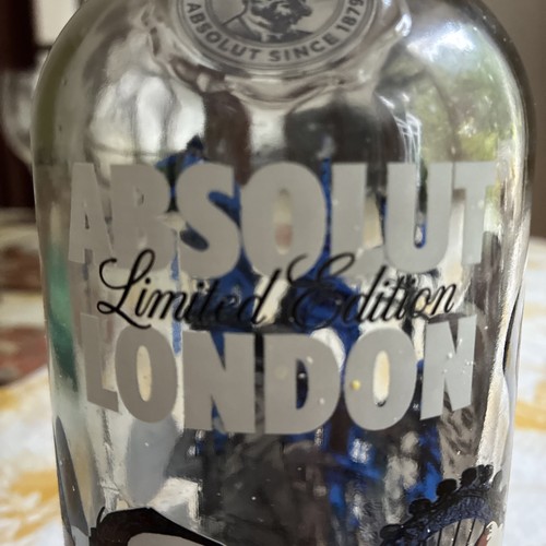Absolut london vodka - london, empty