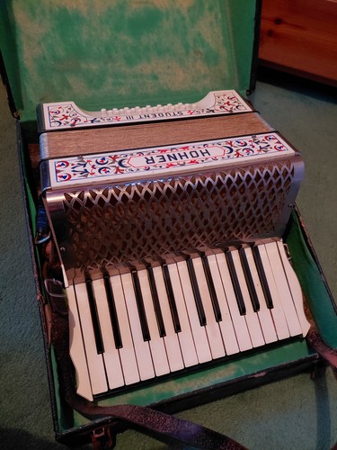 Hohner student accordion - student,