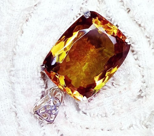 Certified zultanite - 71.25, ct