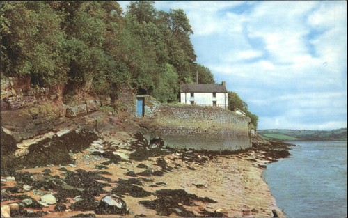 Vintage postcard saundersfoot - postcard,