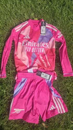 Arsenal pink kit - arsenal,