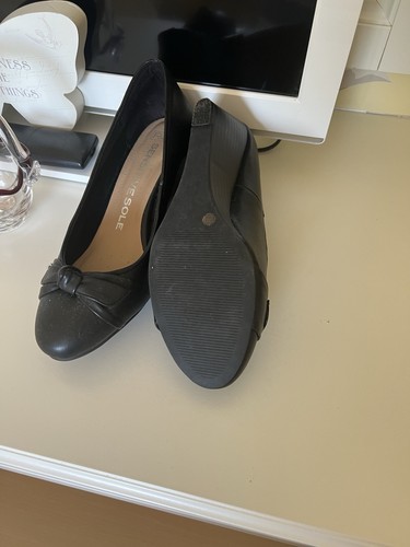 Black size wedge heeled - 6,