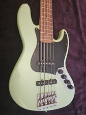 Fender Active Deluxe Jazz Bass