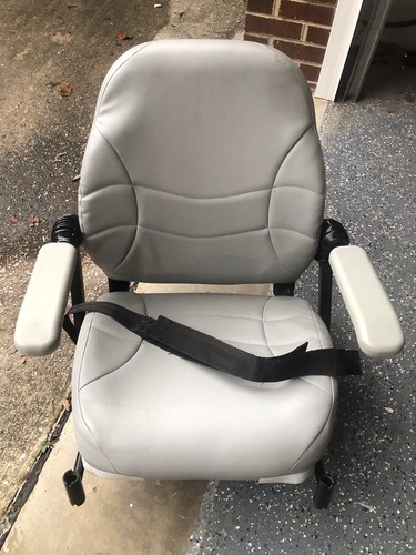 D seat for - seat,
