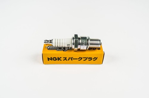 Suzuki genuine ngk - genuine, b8es