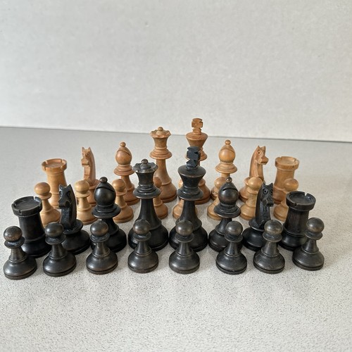 Staunton chess set - staunton,