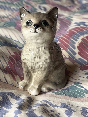 Royal doulton grey kitten with - grey,