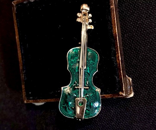 Vintage style jewellery - vintage, art
