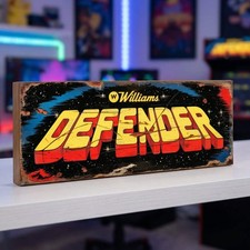Defender Game Sign 28cm Retro
